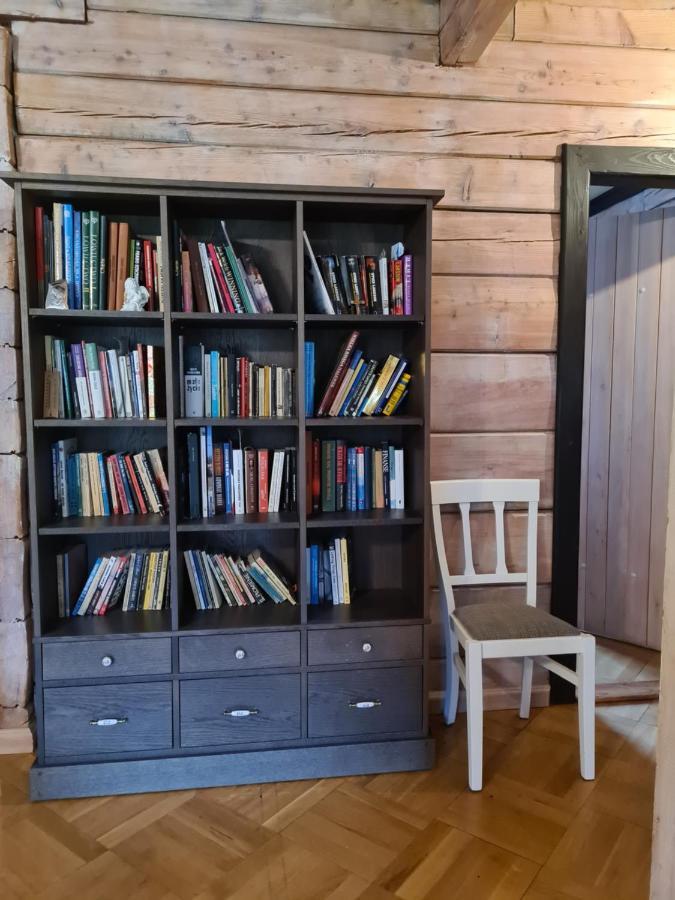 Dworek Ogrodniki, Caloroczny Dom Na Wylacznosc, Basen, Sauna, Las, Staw Rybny, Altana Grillowa, Ognisko, Pianino, Kominek, Piec Chlebowy, Duza Ogrodzona Posesja Tuczna Eksteriør billede
