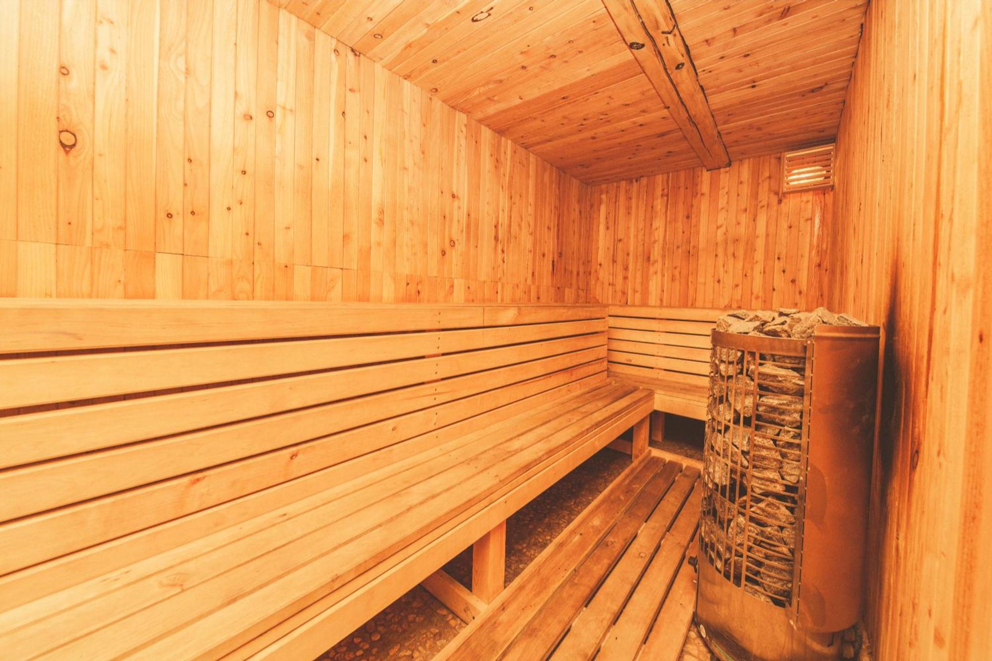 Dworek Ogrodniki, Caloroczny Dom Na Wylacznosc, Basen, Sauna, Las, Staw Rybny, Altana Grillowa, Ognisko, Pianino, Kominek, Piec Chlebowy, Duza Ogrodzona Posesja Tuczna Eksteriør billede