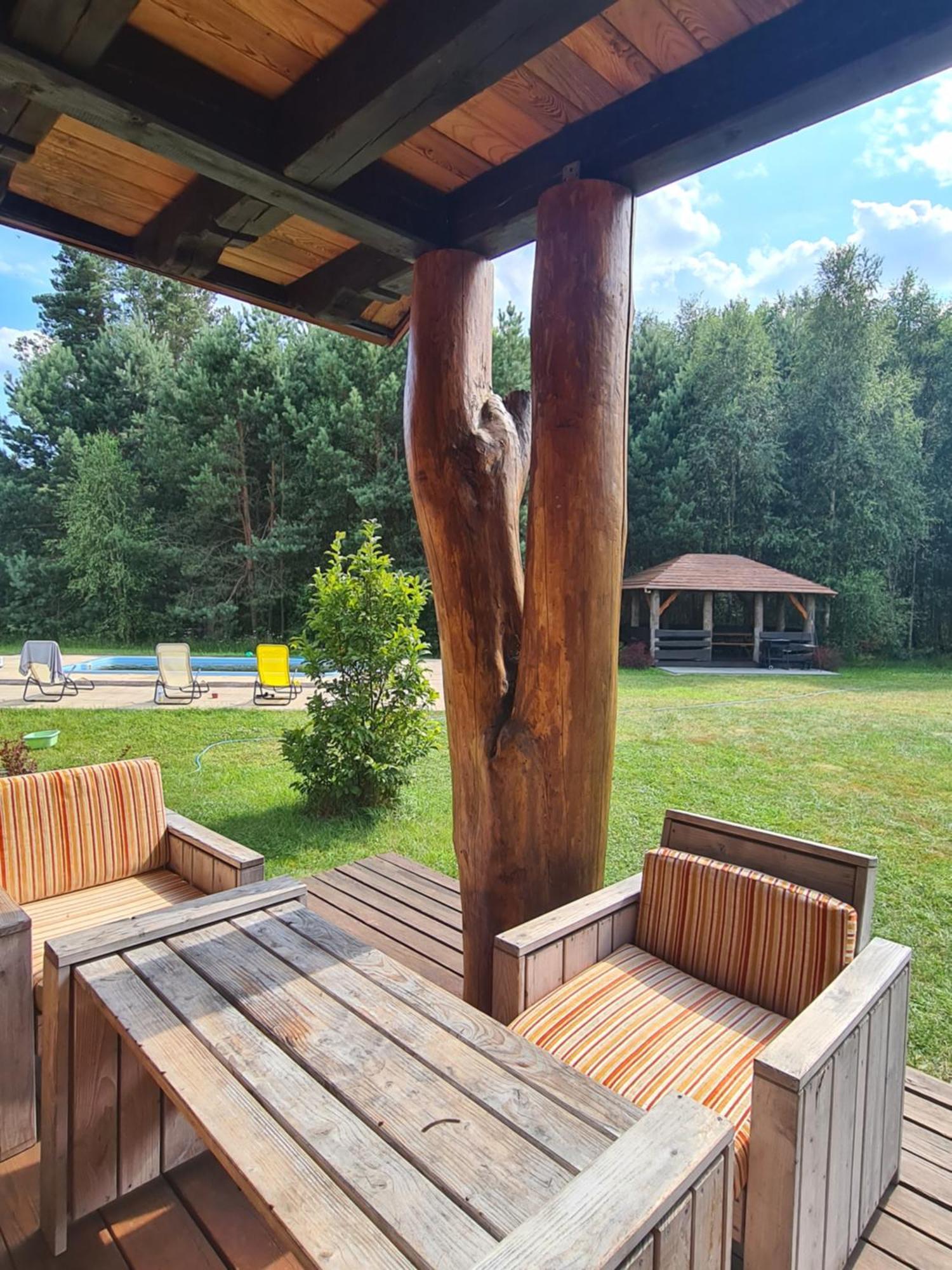 Dworek Ogrodniki, Caloroczny Dom Na Wylacznosc, Basen, Sauna, Las, Staw Rybny, Altana Grillowa, Ognisko, Pianino, Kominek, Piec Chlebowy, Duza Ogrodzona Posesja Tuczna Eksteriør billede