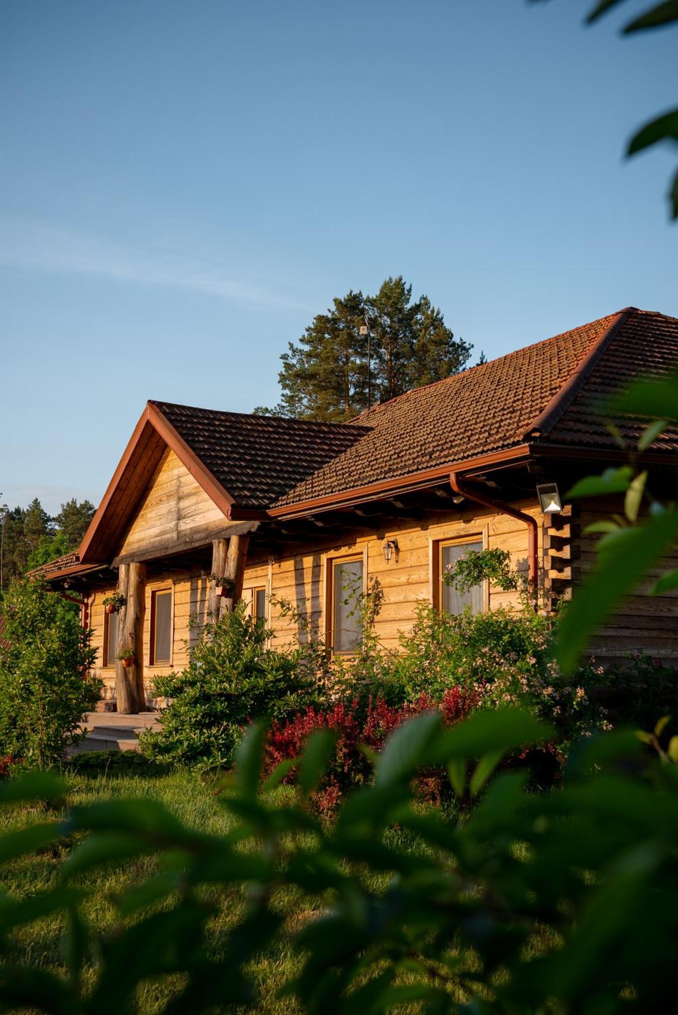 Dworek Ogrodniki, Caloroczny Dom Na Wylacznosc, Basen, Sauna, Las, Staw Rybny, Altana Grillowa, Ognisko, Pianino, Kominek, Piec Chlebowy, Duza Ogrodzona Posesja Tuczna Eksteriør billede